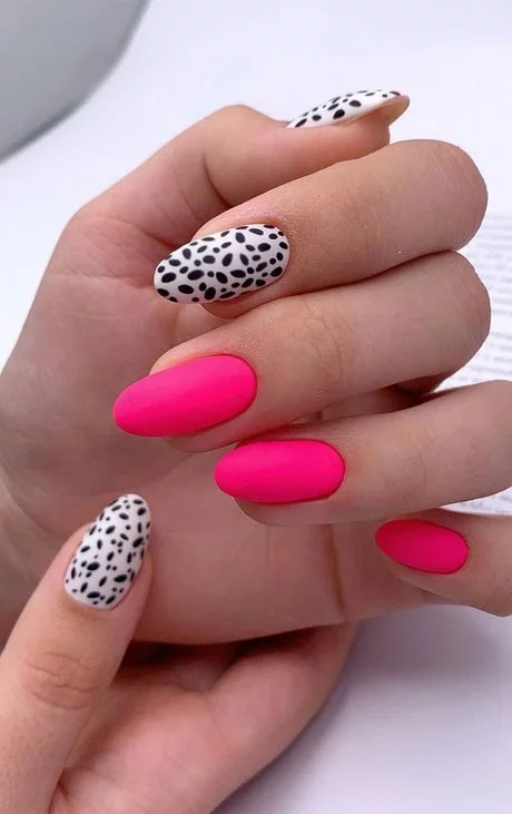 hot-pink-design-nails-32_5-14 Unghii de design roz aprins