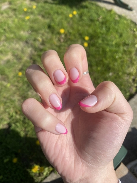 hot-pink-french-tip-acrylic-nails-31-1 Unghii acrilice cu vârf francez roz roz