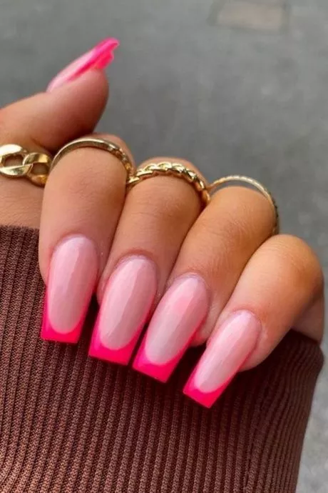 hot-pink-french-tip-acrylic-nails-31_10-4 Unghii acrilice cu vârf francez roz roz