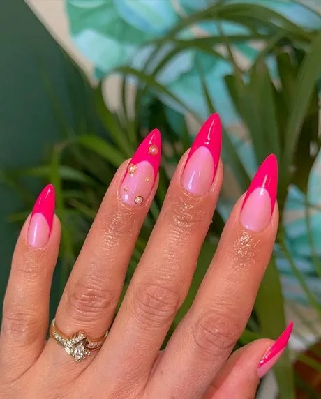 hot-pink-stiletto-nails-63_14-6 Unghii stiletto Roz Aprins