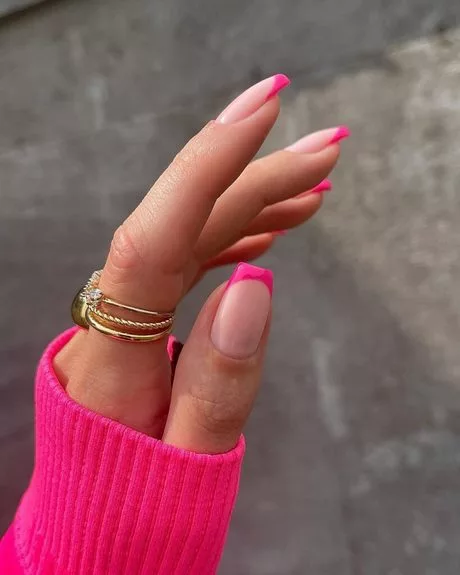 hot-pink-summer-nails-37_2-8 Unghii de vară roz roz