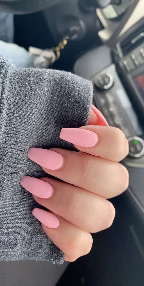 light-pink-acrylic-nails-short-32_3-9 Unghii acrilice roz deschis scurte