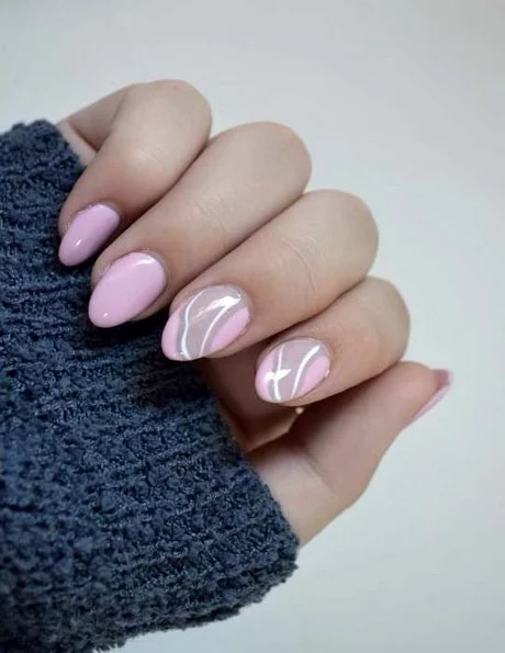 light-pink-and-grey-nails-01_11-4 Unghii roz deschis și gri