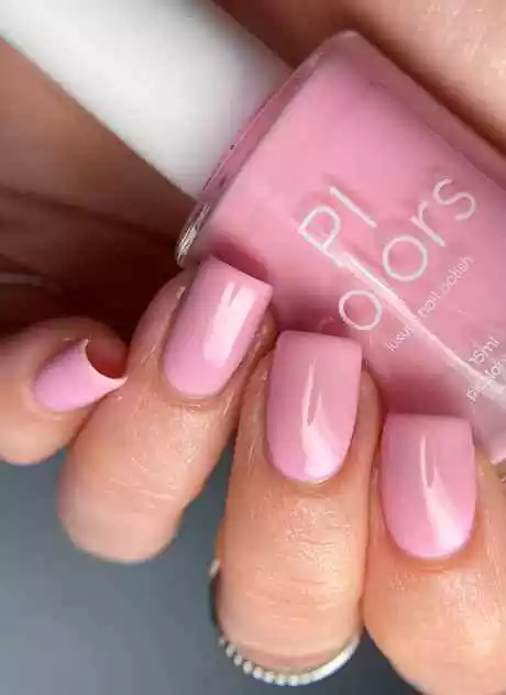 light-pink-color-nails-94_5-12 Unghii de culoare roz deschis
