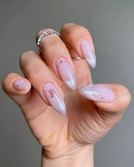 light-pink-nails-with-butterflies-67_7-14 Unghii roz deschis cu fluturi