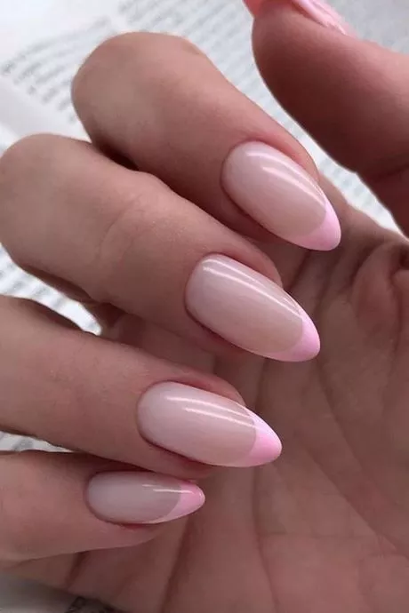 light-pink-nails-with-french-tip-27_18-10 Unghii roz deschis cu vârf francez