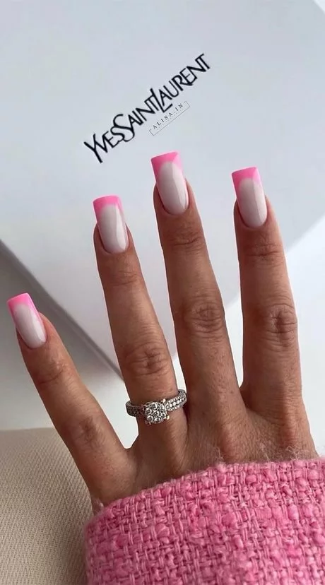 light-pink-nails-with-french-tip-27_7-16 Unghii roz deschis cu vârf francez