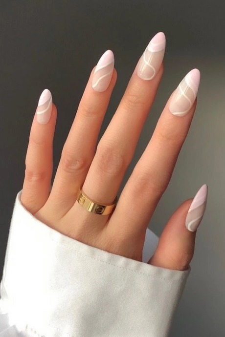 light-pink-nails-with-white-design-79_11-4 Unghii roz deschis cu design alb