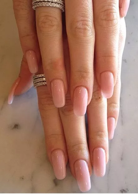 light-pink-natural-nails-17_7-15 Unghii naturale roz deschis