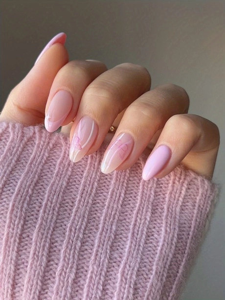 light-pink-short-almond-nails-59_2-8 Unghii scurte de migdale roz deschis