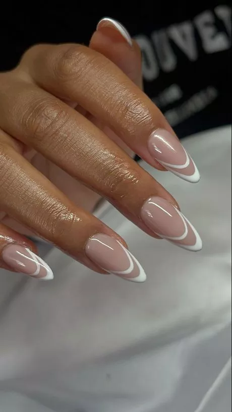 long-almond-nails-french-tip-15_10-3 Unghii lungi de migdale sfat francez