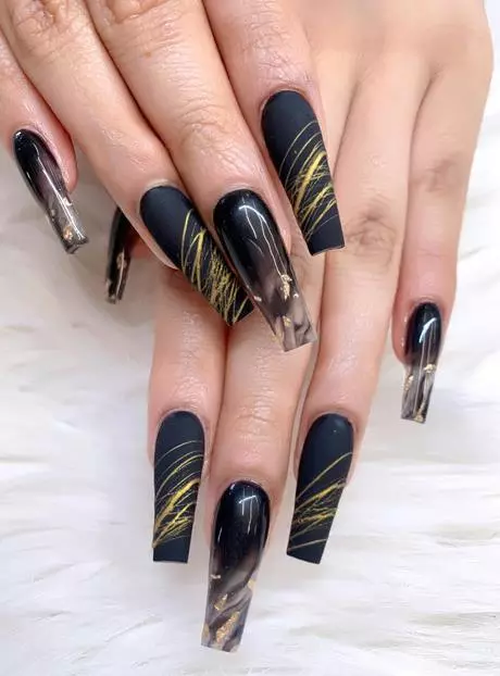 long-black-coffin-nail-designs-42_2-11 Modele lungi de unghii cu sicriu negru