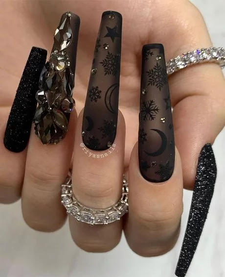 long-black-coffin-nail-designs-42_9-19 Modele lungi de unghii cu sicriu negru