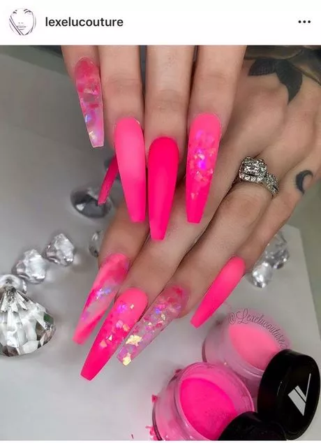 long-hot-pink-nails-31_15-7 Unghii lungi roz roz