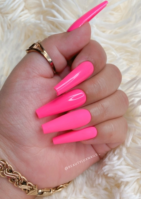 long-hot-pink-nails-31_2-10 Unghii lungi roz roz