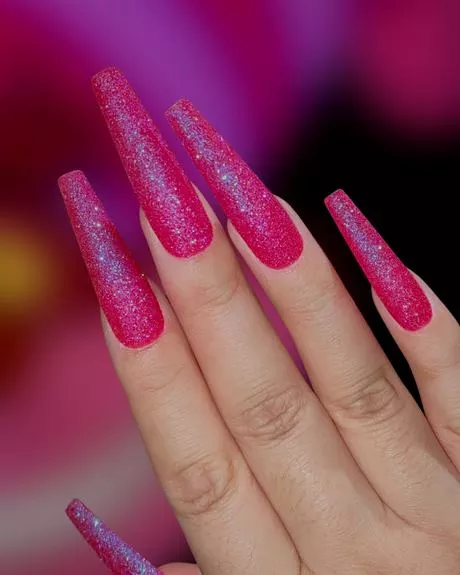 long-hot-pink-nails-31_4-12 Unghii lungi roz roz