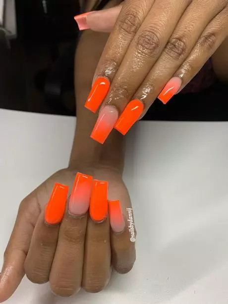 long-orange-nails-designs-59_12-6 Modele lungi de unghii portocalii