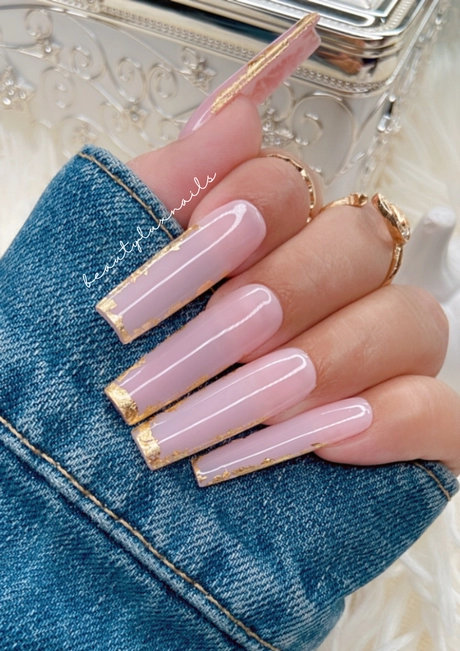 long-pink-coffin-nails-47_2-6 Unghii lungi de sicriu roz