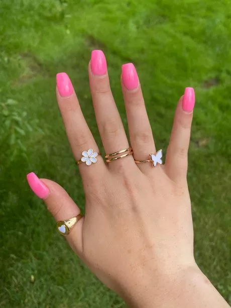 long-pink-nails-with-diamonds-66_11-4 Unghii lungi roz cu diamante