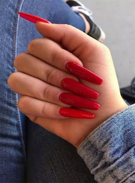 long-red-nails-designs-26-1 Modele lungi de unghii roșii