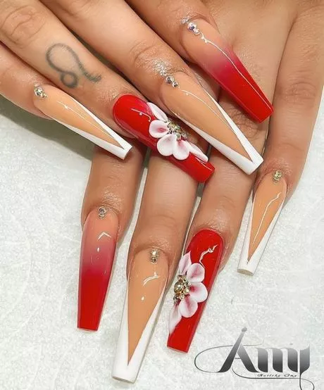 long-red-nails-designs-26_10-3 Modele lungi de unghii roșii