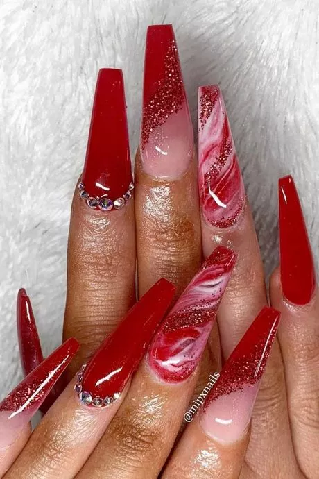 long-red-nails-designs-26_9-17 Modele lungi de unghii roșii