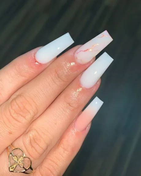 long-white-nails-with-design-02_4-11 Unghii lungi albe cu design