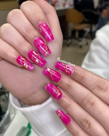 marble-nails-pink-86-1 Unghii de marmură roz