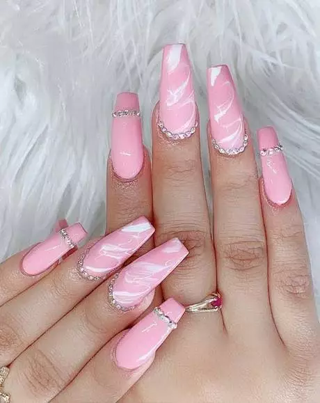 marble-nails-pink-86_12-6 Unghii de marmură roz