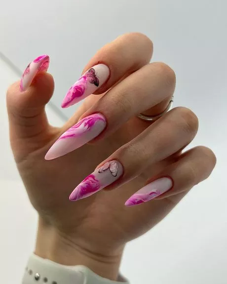 marble-pink-and-white-nails-69_12-6 Marmură roz și unghii albe
