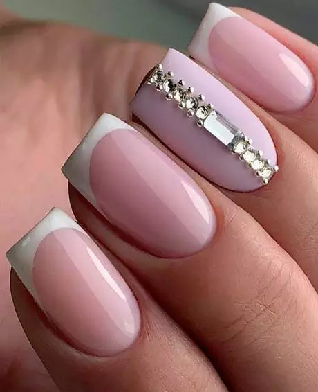 nail-art-designs-in-pink-color-44_14-7 Modele de unghii în culoare Roz
