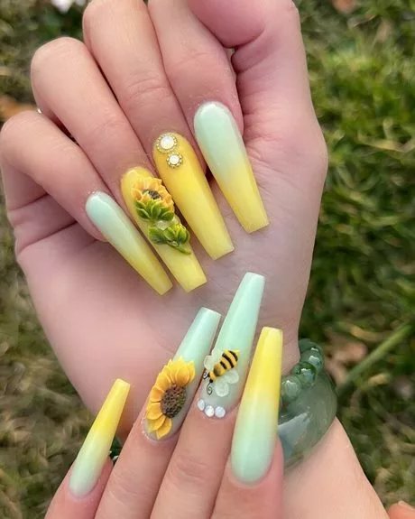 nails-with-sunflower-design-04_11-4 Cuie cu design de floarea soarelui