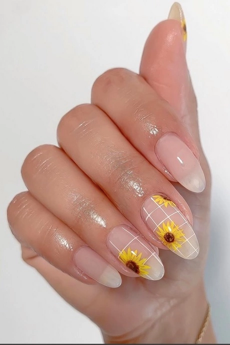 nails-with-sunflower-design-04_5-11 Cuie cu design de floarea soarelui