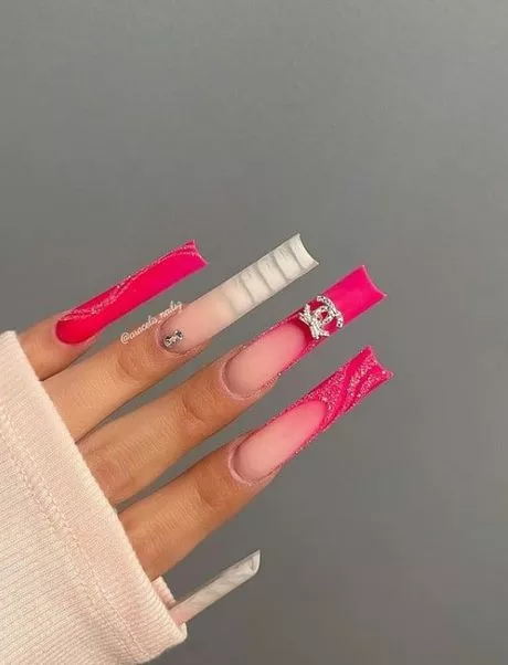 neon-pink-nails-with-design-87_10-4 Unghii roz Neon cu design