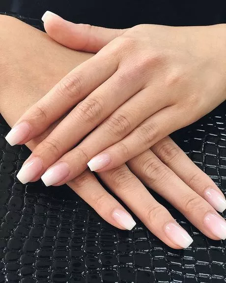 ombre-nails-white-and-pink-94_17-11 Unghii Ombre alb și roz
