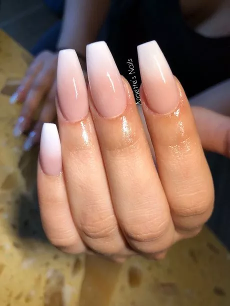 ombre-nails-white-and-pink-94_2-13 Unghii Ombre alb și roz