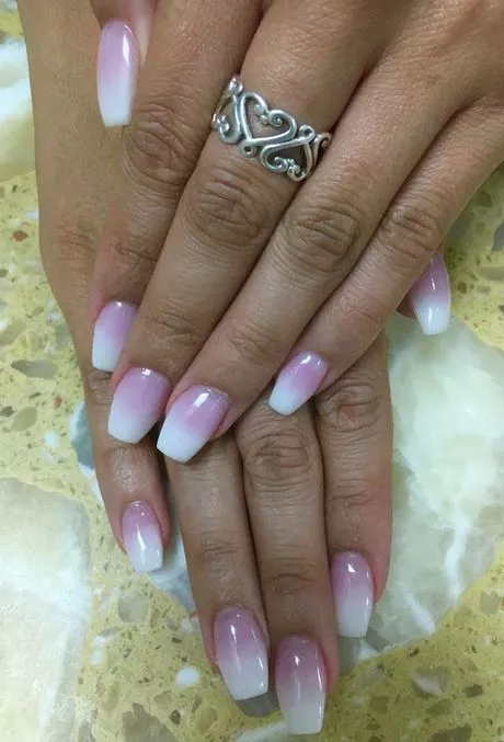 ombre-nails-white-and-pink-94_9-20 Unghii Ombre alb și roz