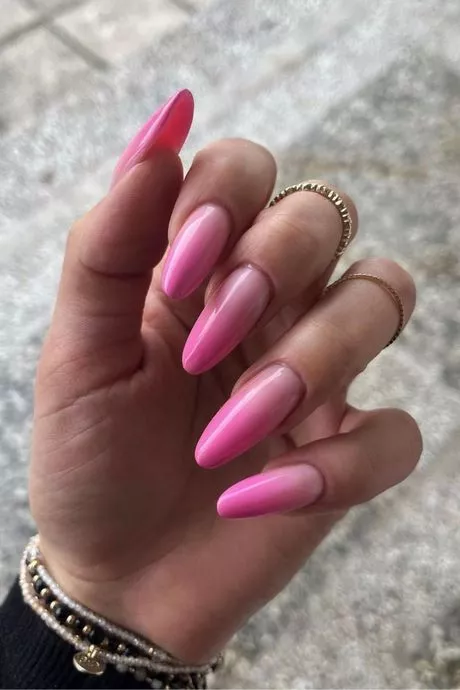 pastel-pink-ombre-nails-80-1 Unghii Ombre roz Pastel