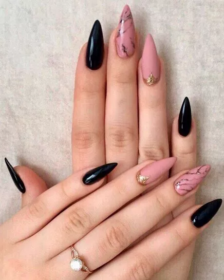pink-and-black-almond-nails-56_12-6 Unghii de migdale roz și negru