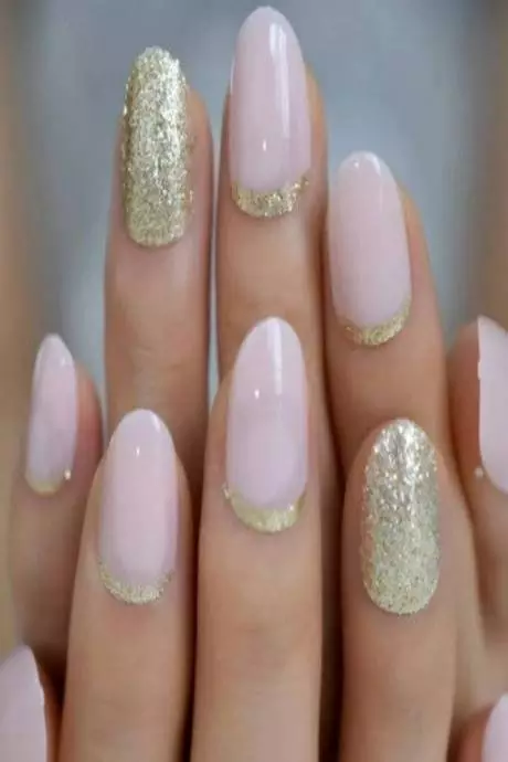 pink-and-gold-nails-short-88_7-17 Unghii roz și auriu scurte
