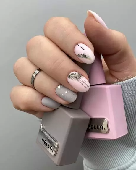 pink-and-grey-short-nails-23_14-7 Unghii scurte roz și gri