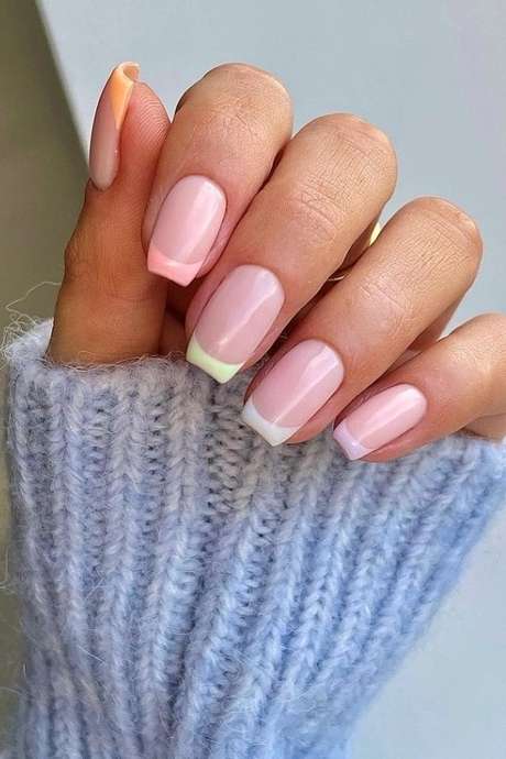 pink-and-grey-short-nails-23_16-9 Unghii scurte roz și gri