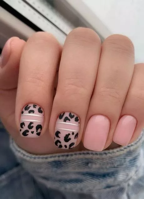 pink-and-leopard-print-nails-46_3-9 Unghii cu imprimeu roz și leopard