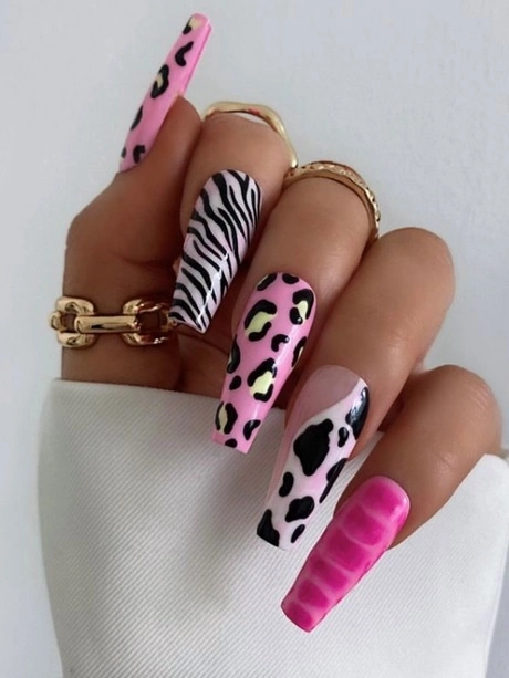 pink-and-leopard-print-nails-46_8-14 Unghii cu imprimeu roz și leopard