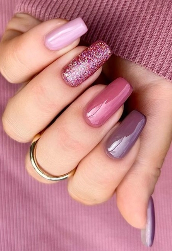 pink-and-purple-nails-short-52-3 Unghii roz și violet scurte