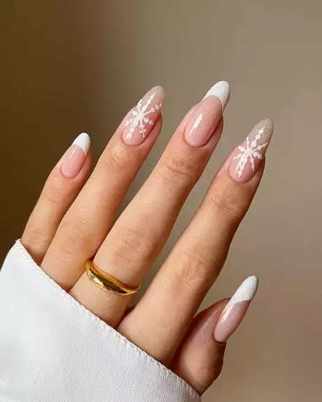 pink-and-silver-christmas-nails-10_8-18 Unghii de Crăciun roz și argintiu