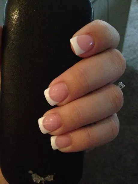 pink-and-white-acrylic-nails-short-46_5-12 Unghii acrilice roz și alb scurte