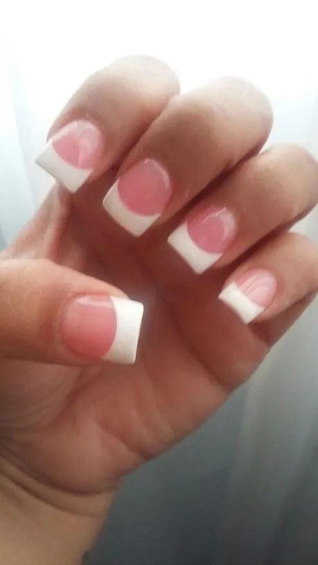 pink-and-white-french-tip-acrylic-nails-21_3-11 Unghii acrilice cu vârf francez roz și alb