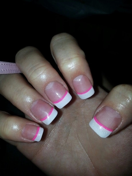 pink-and-white-french-tip-acrylic-nails-21_5-13 Unghii acrilice cu vârf francez roz și alb