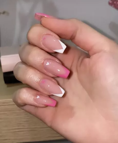 pink-and-white-french-tip-acrylic-nails-21_9-17 Unghii acrilice cu vârf francez roz și alb